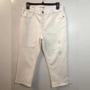 NWT. Women’s Size 6 Liz Claiborne White Sara Crop Mid Rise Capri Pants.